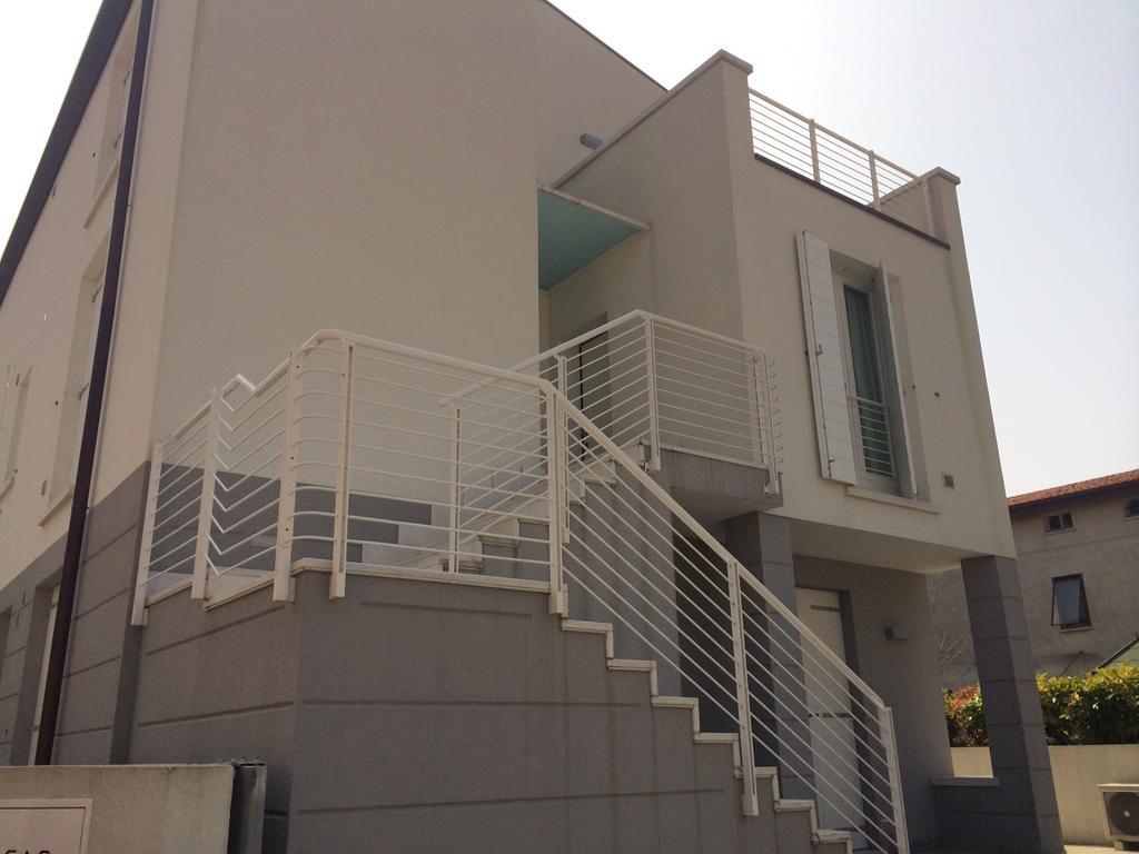 Appartamenti Villa Giulia - Walterigato Apartments Solo Per Famiglie Лидо-ди-Езоло Экстерьер фото